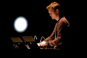 Carsten Nicolai - Lab for the Unstable Media